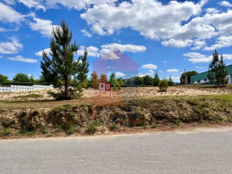 Terreno para Venda em Sabariz Foto 19