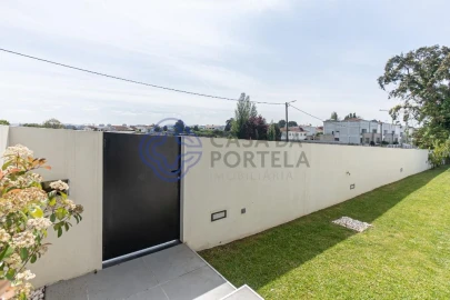 Moradia para Venda em Milheiros