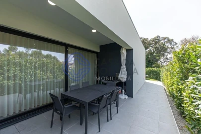 Moradia para Venda em Milheiros