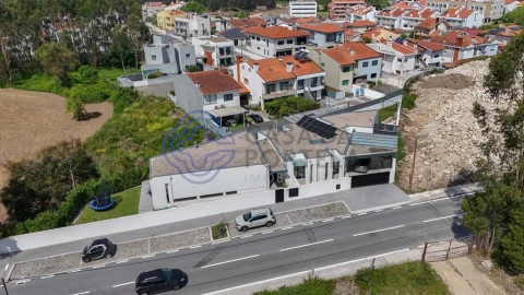 Moradia para Venda em Milheiros