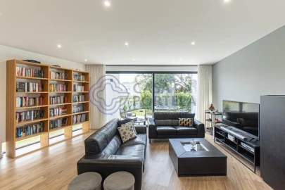 Moradia para Venda em Milheiros