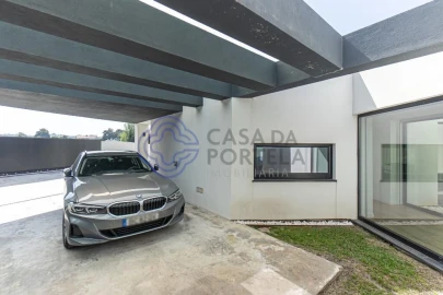 Moradia para Venda em Milheiros