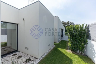 Moradia para Venda em Milheiros