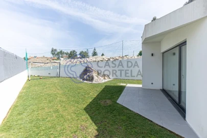 Moradia para Venda em Milheiros