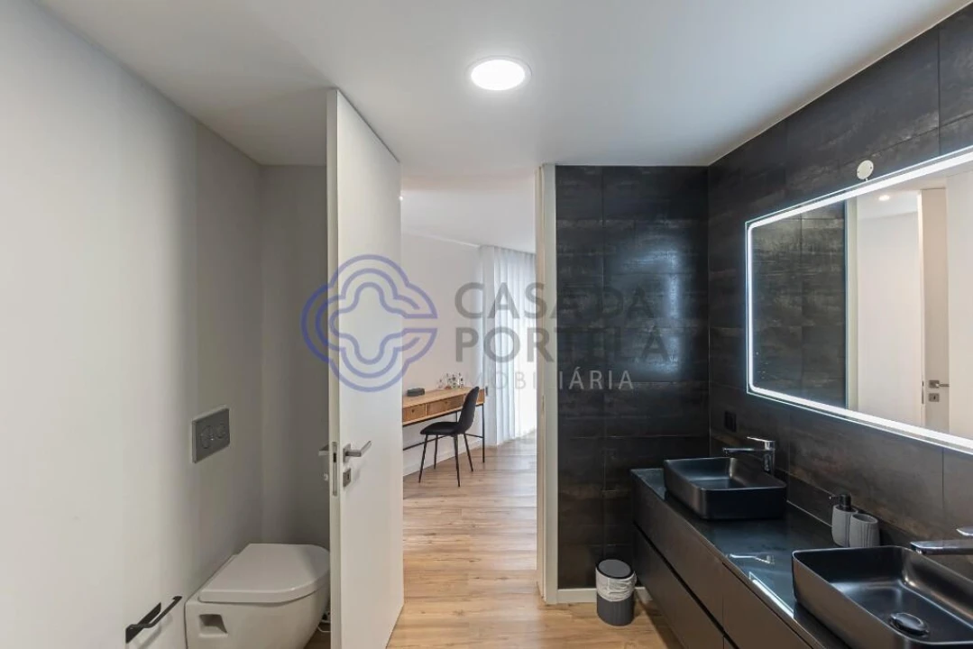 Moradia para Venda em Milheiros Foto 52