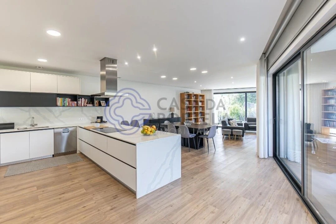 Moradia para Venda em Milheiros Foto 28