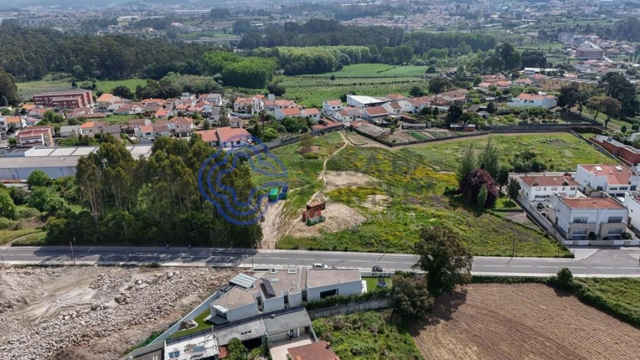 Moradia para Venda em Milheiros Foto 4