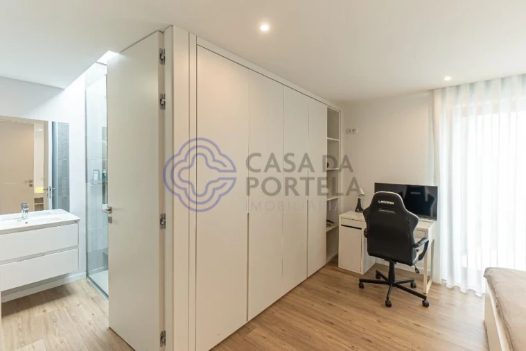 Moradia para Venda em Milheiros Foto 36