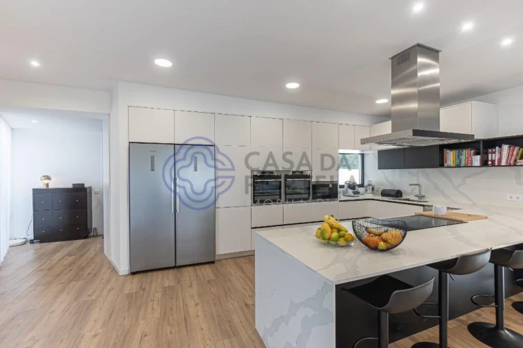 Moradia para Venda em Milheiros Foto 23