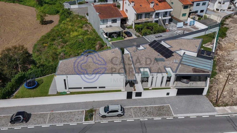 Moradia para Venda em Milheiros Foto 7