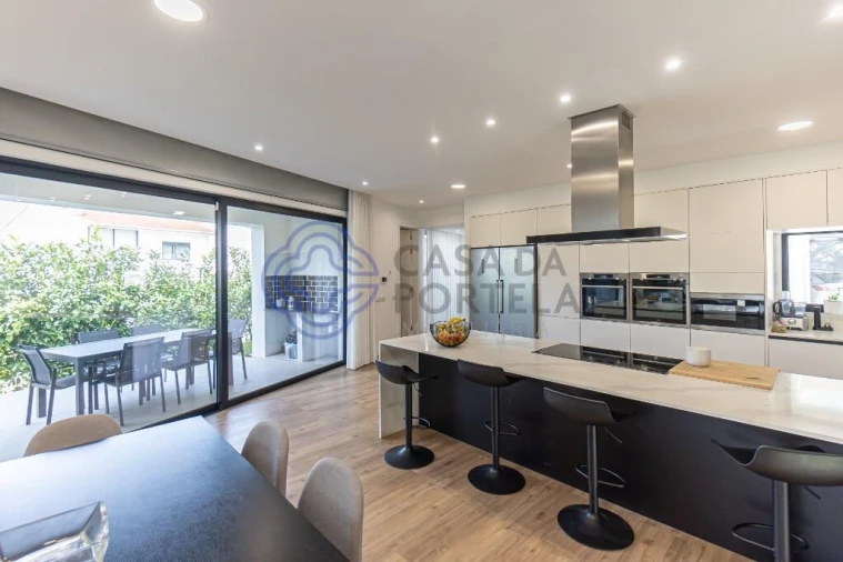 Moradia para Venda em Milheiros Foto 33