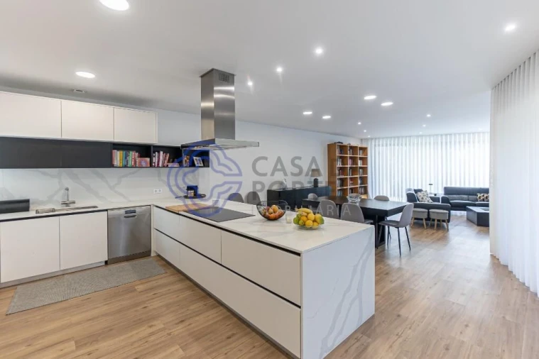 Moradia para Venda em Milheiros Foto 11