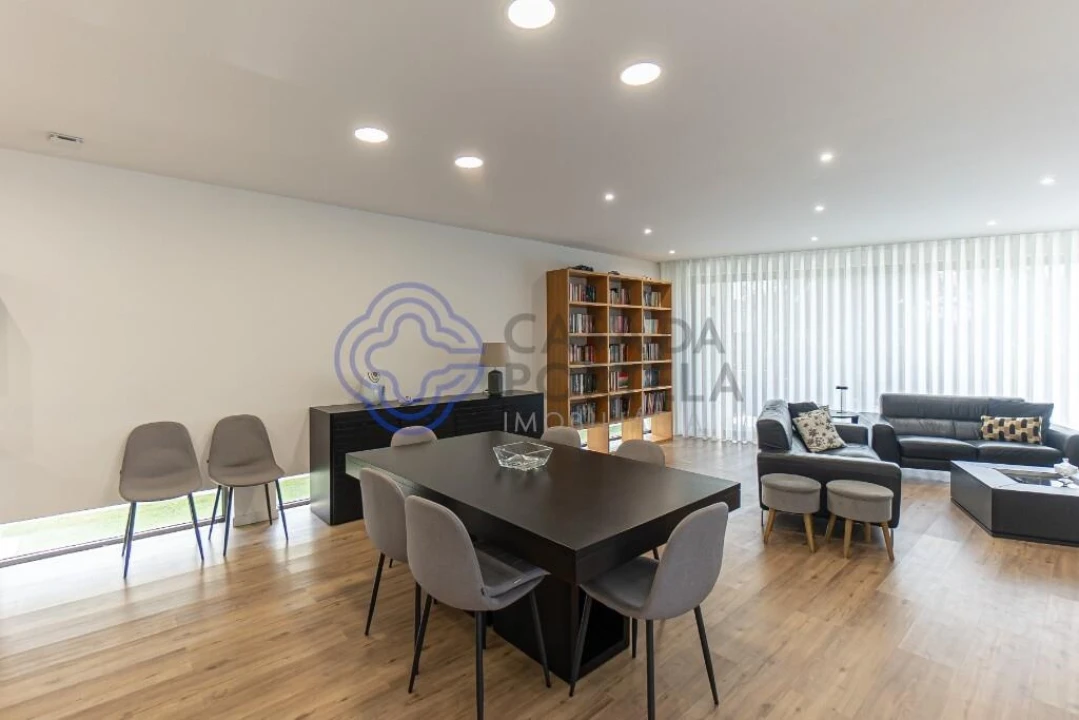 Moradia para Venda em Milheiros Foto 14