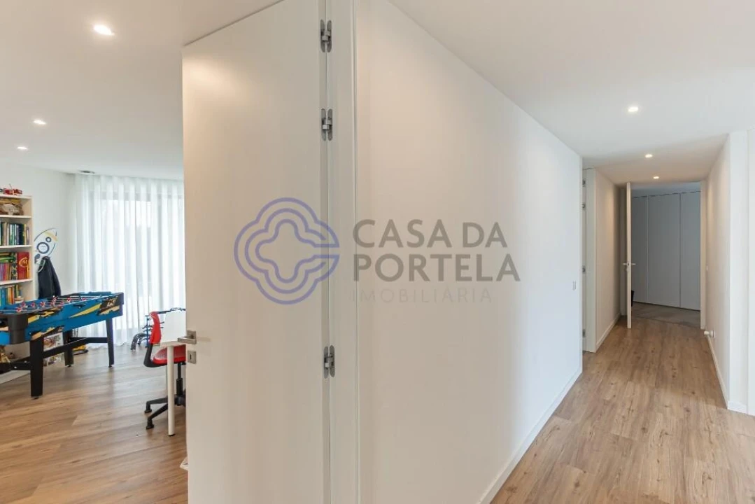 Moradia para Venda em Milheiros Foto 50