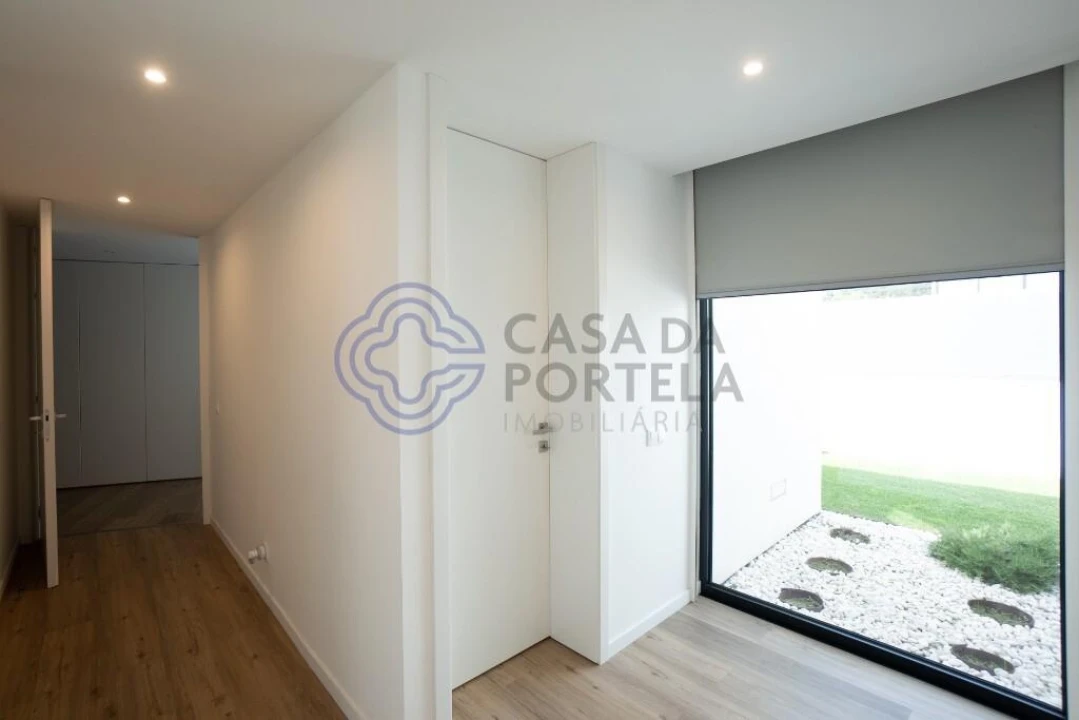 Moradia para Venda em Milheiros Foto 46