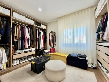 Moradia T5 para Venda em Santo Antonio dos Olivais