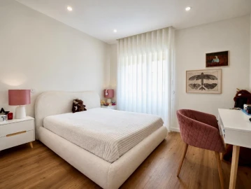 Moradia T5 para Venda em Santo Antonio dos Olivais