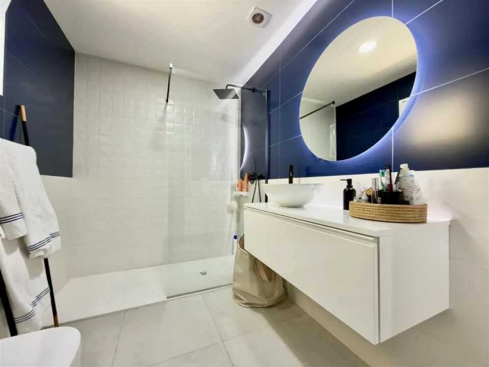 Moradia T5 para Venda em Santo Antonio dos Olivais Foto 3