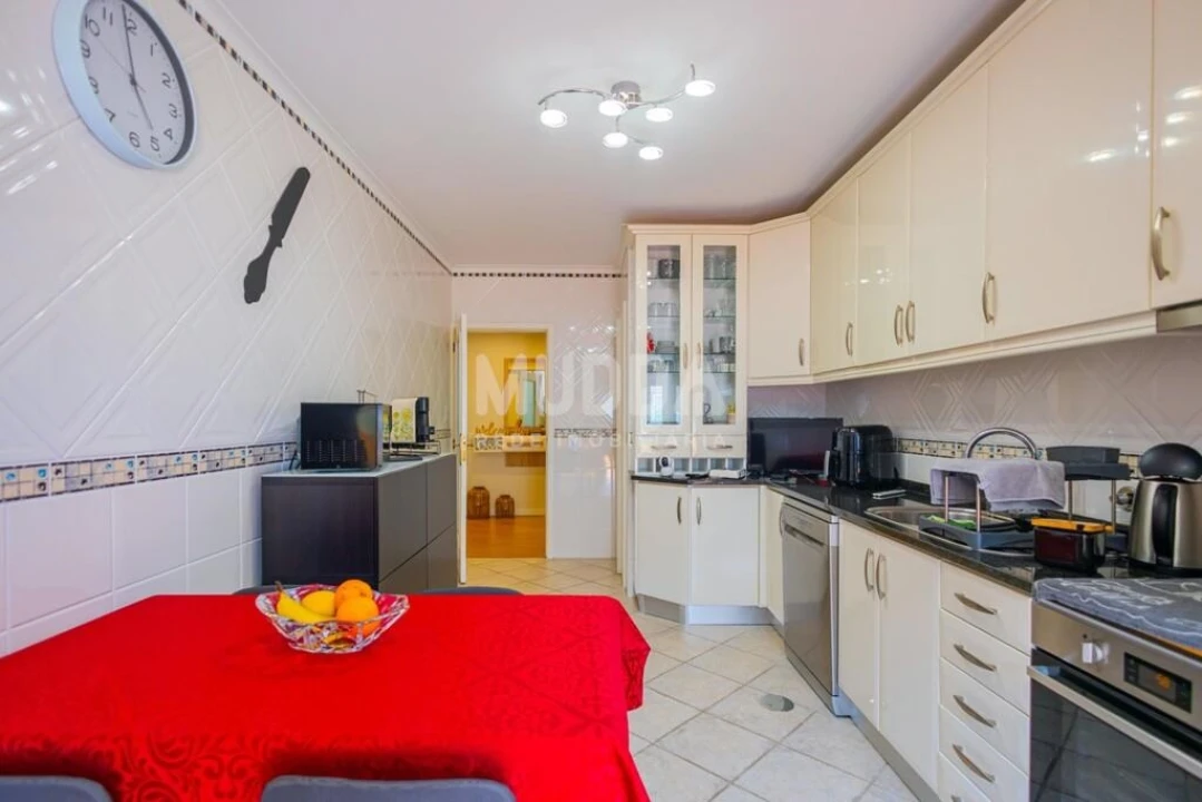 Apartamento T2 para Venda em Nogueira da Regedoura Foto 8