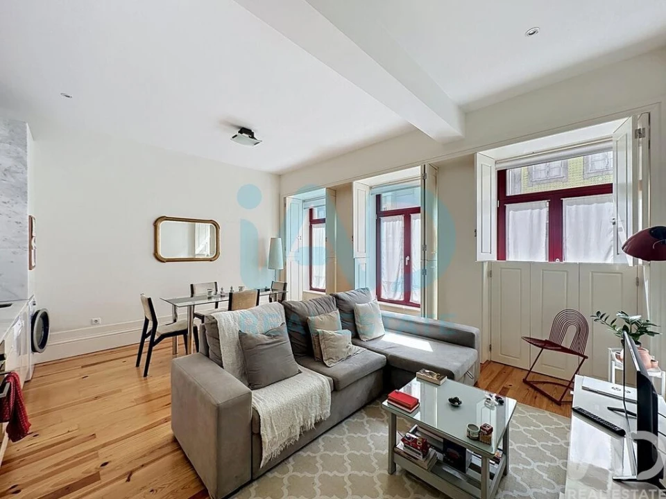 Apartamento T1 para Venda em Cedofeita, Santo Ildefonso, Sé, Miragaia, São Nicolau e Vitória Foto 1