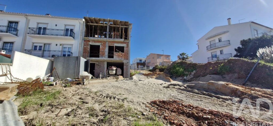 Moradia T3 para Venda em Rio Maior Foto 18