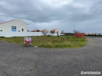 Terreno para Venda em Rosto do Cão (Livramento)