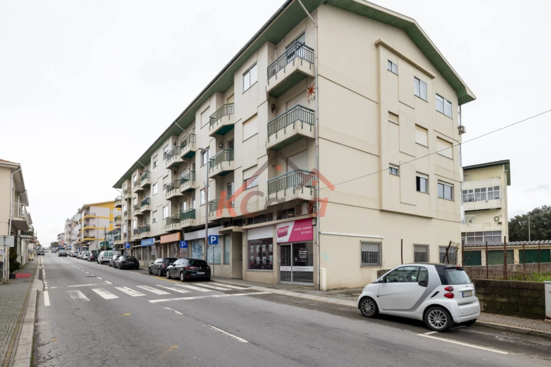 Apartamento T3 para Venda em Fânzeres e São Pedro da Cova Foto 1