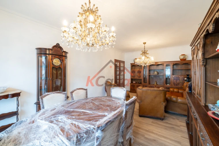 Apartamento T3 para Venda em Fânzeres e São Pedro da Cova Foto 4