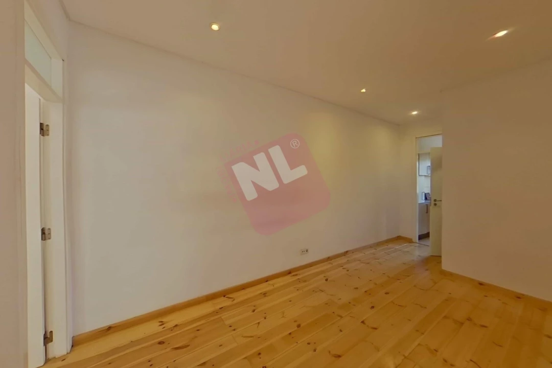 Apartamento T1 para Venda em Estrela Foto 11