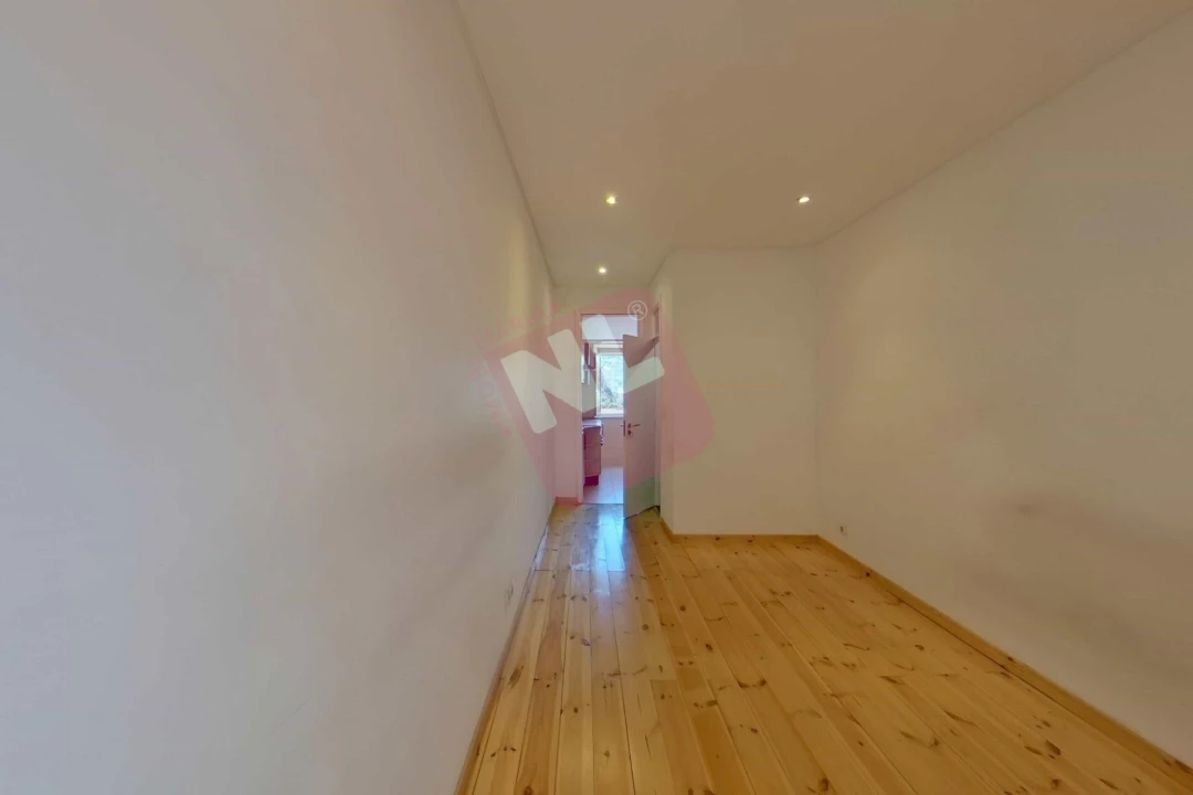 Apartamento T1 para Venda em Estrela Foto 10