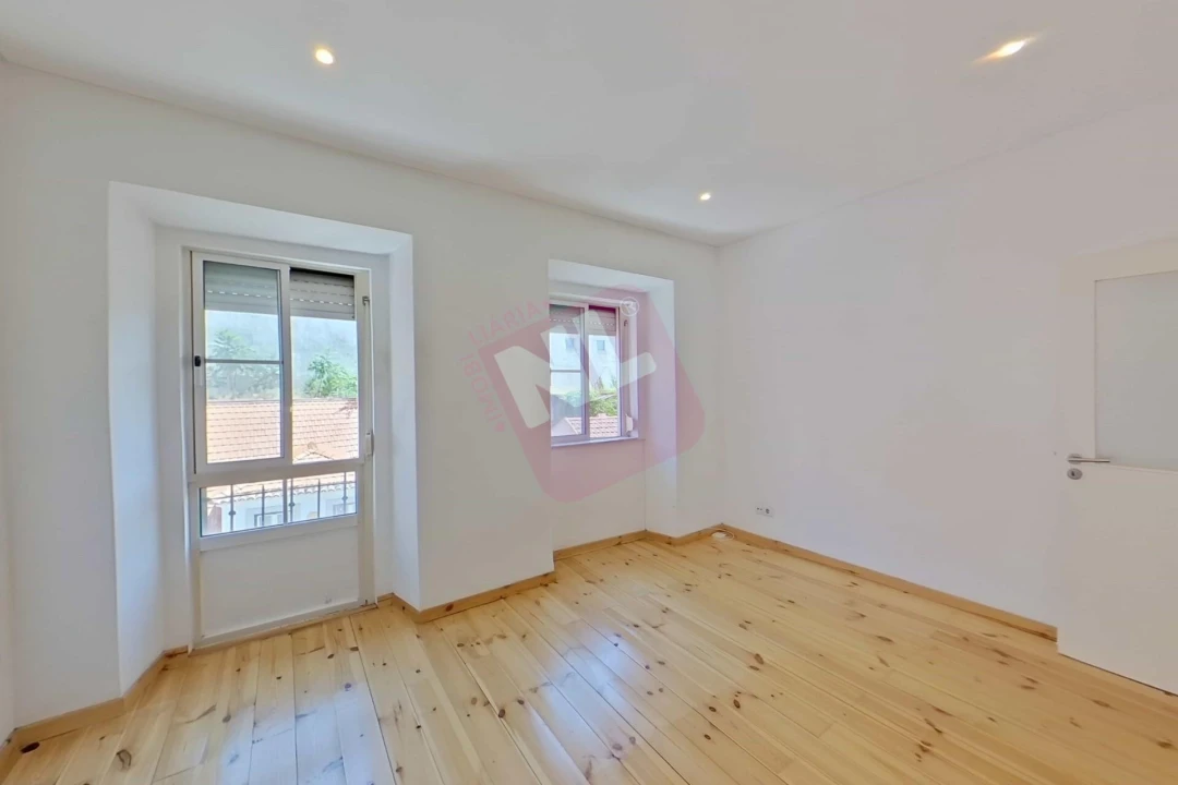 Apartamento T1 para Venda em Estrela Foto 3