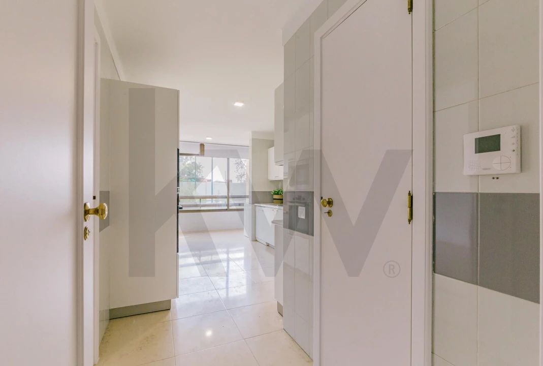 Apartamento T4 para Venda em Avenidas Novas Foto 12