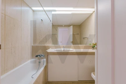 Apartamento T4 para Venda em Avenidas Novas