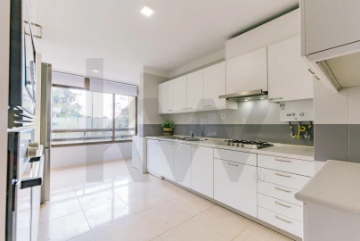 Apartamento T4 para Venda em Avenidas Novas