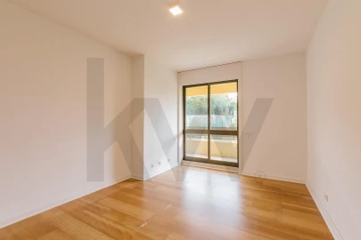 Apartamento T4 para Venda em Avenidas Novas