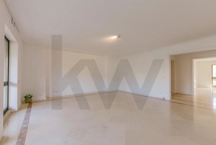 Apartamento T4 para Venda em Avenidas Novas Foto 5