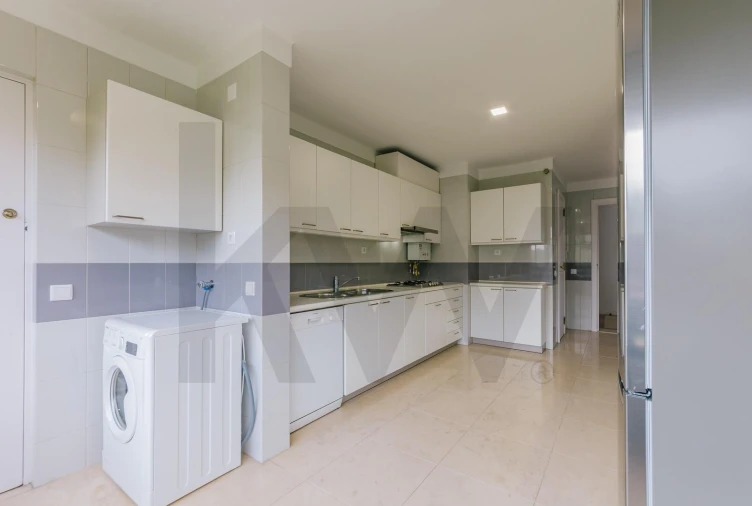 Apartamento T4 para Venda em Avenidas Novas Foto 11