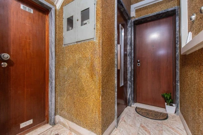 Apartamento T1 para Venda em Póvoa de Santo Adrião e Olival Basto