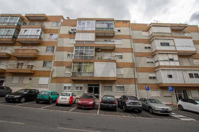 Apartamento T1 para Venda em Póvoa de Santo Adrião e Olival Basto