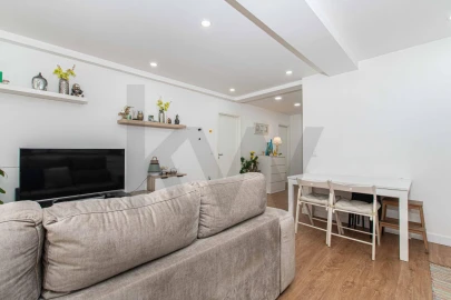 Apartamento T1 para Venda em Póvoa de Santo Adrião e Olival Basto
