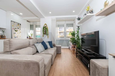 Apartamento T1 para Venda em Póvoa de Santo Adrião e Olival Basto