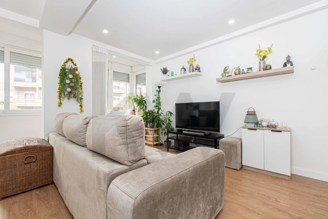 Apartamento T1 para Venda em Póvoa de Santo Adrião e Olival Basto Foto 5