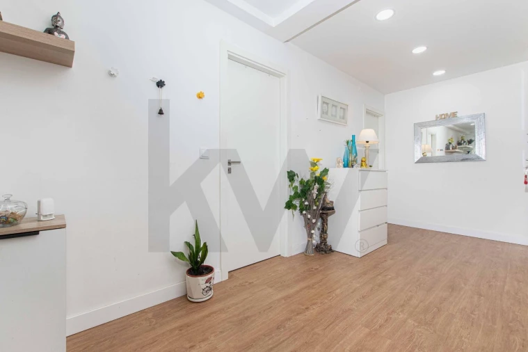 Apartamento T1 para Venda em Póvoa de Santo Adrião e Olival Basto Foto 7