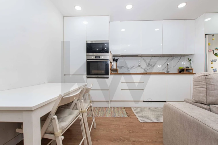 Apartamento T1 para Venda em Póvoa de Santo Adrião e Olival Basto Foto 9