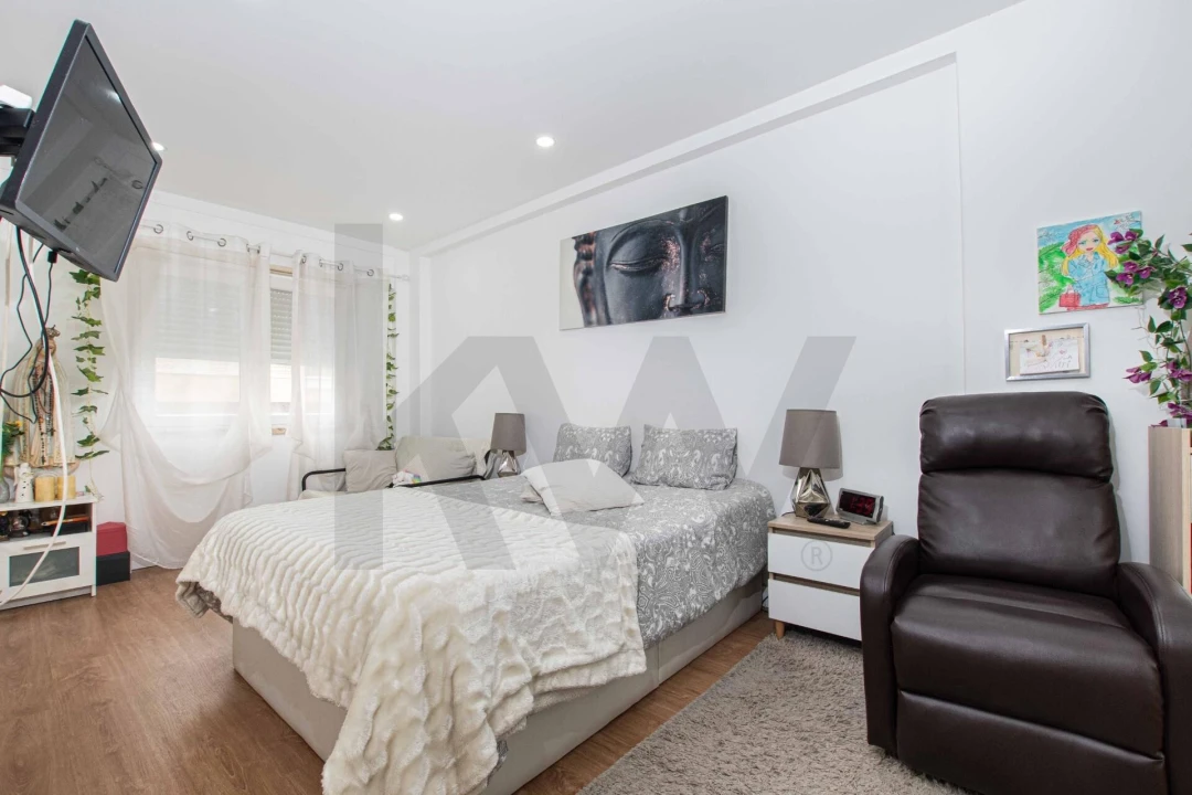 Apartamento T1 para Venda em Póvoa de Santo Adrião e Olival Basto Foto 15
