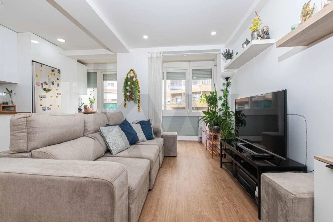 Apartamento T1 para Venda em Póvoa de Santo Adrião e Olival Basto Foto 4