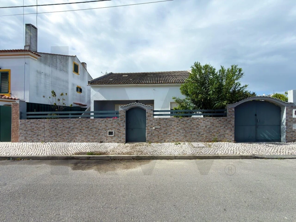 Moradia T2 para Venda em Quinta do Conde Foto 1