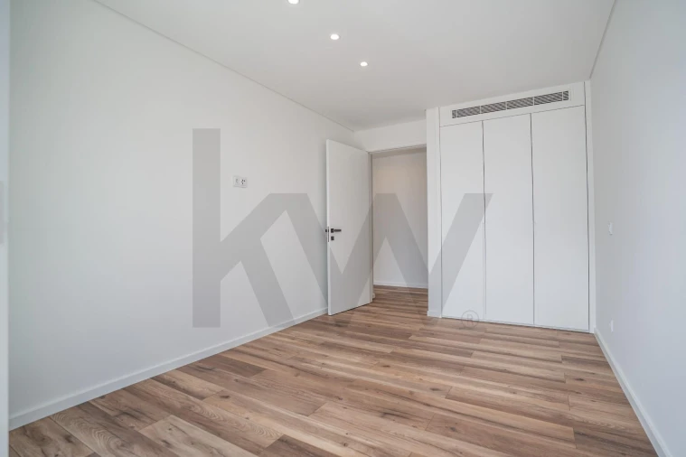 Apartamento T3 para Venda em São Martinho do Porto Foto 13