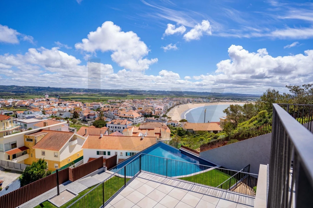 Apartamento T3 para Venda em São Martinho do Porto Foto 1