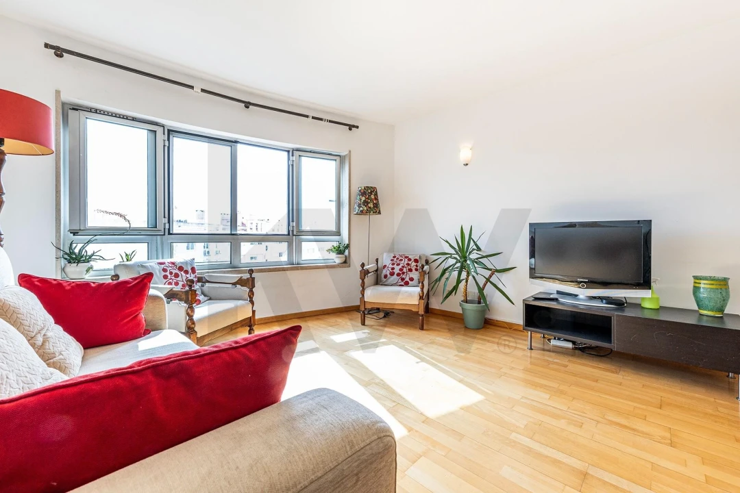 Apartamento T1 para Arrendamento em Areeiro Foto 7